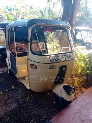 Bajaj RE 2000 Three Wheel (Used)