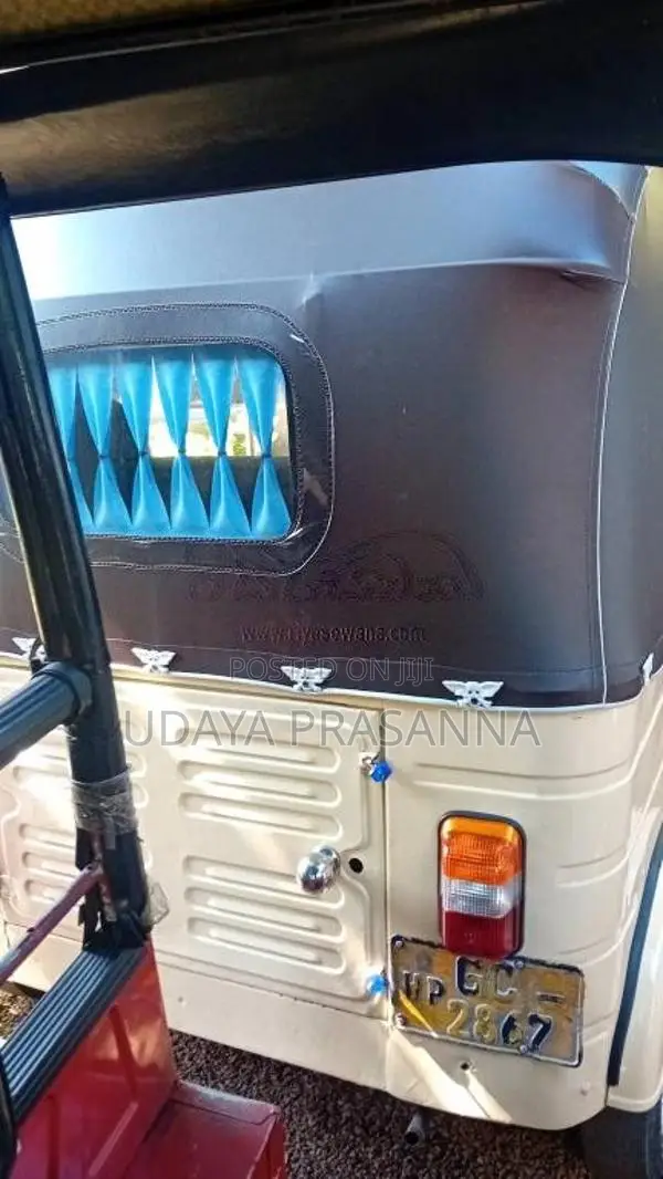Bajaj RE 2000 Three Wheel (Used)