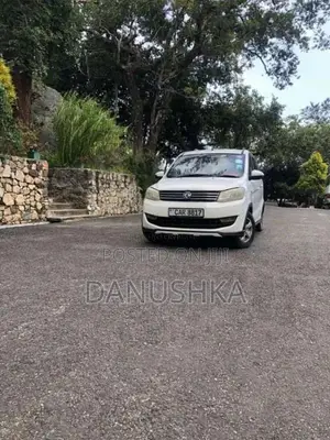 DFSK Glory 330 2016 SUV (Used)