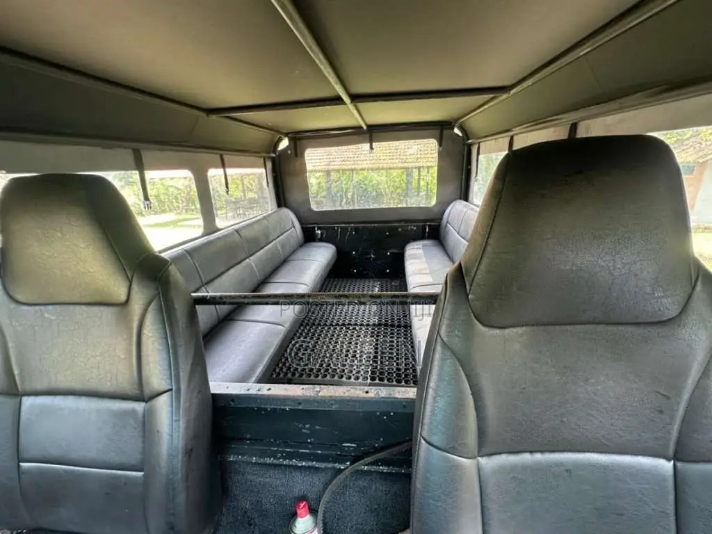 Land-Rover 109 1975 SUV (Used)