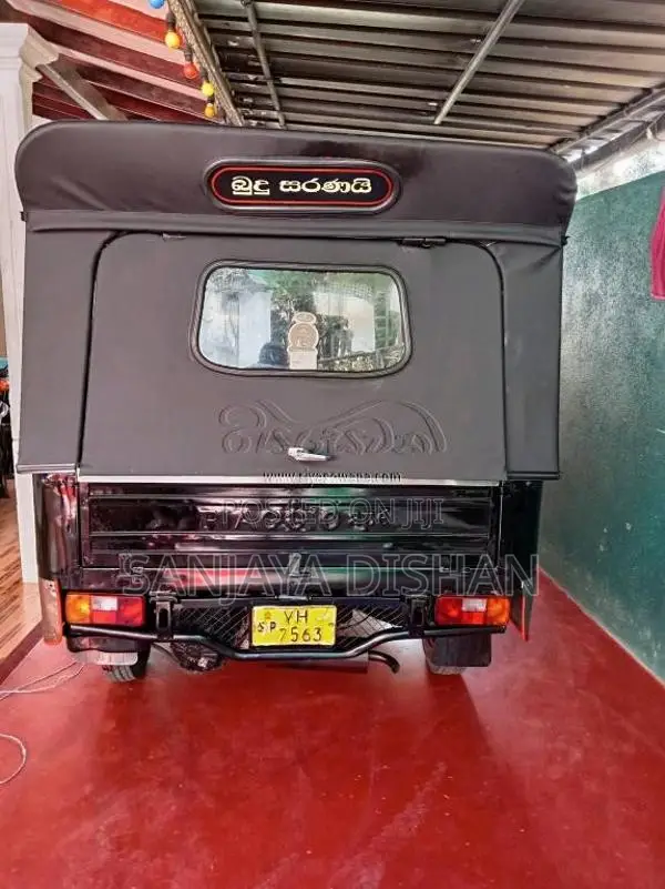 Piaggio Ape 2011 Three Wheel (Used)