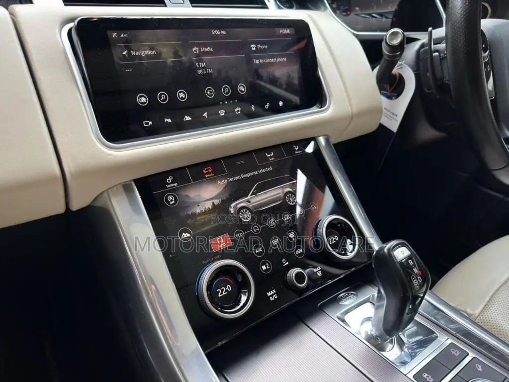Land-Rover Range Rover Sport 2018 SUV (Used)