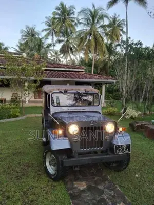 Mitsubishi 4DR5 1969 SUV (Used)