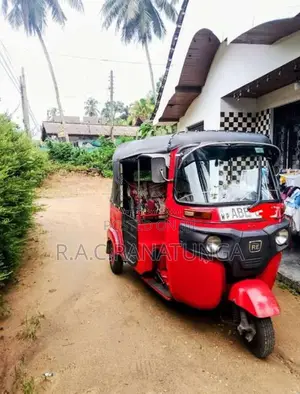 Bajaj 4 Stroke 2015 Three Wheel (Used)