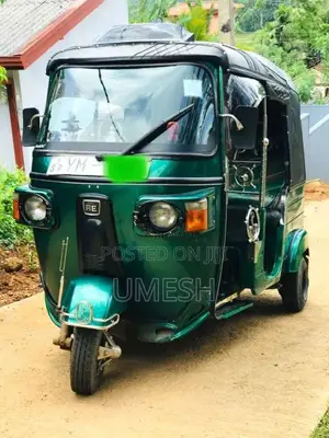 Bajaj RE 205 2011 Three Wheel (Used)