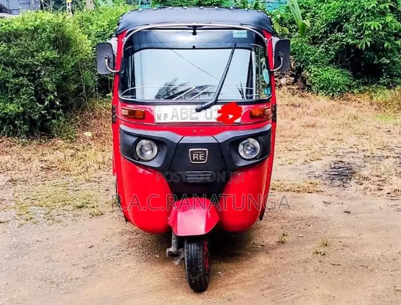 Bajaj 4 Stroke 2015 Three Wheel (Used)