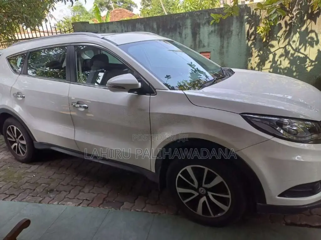 DFSK Glory 580 2021 SUV (Used)
