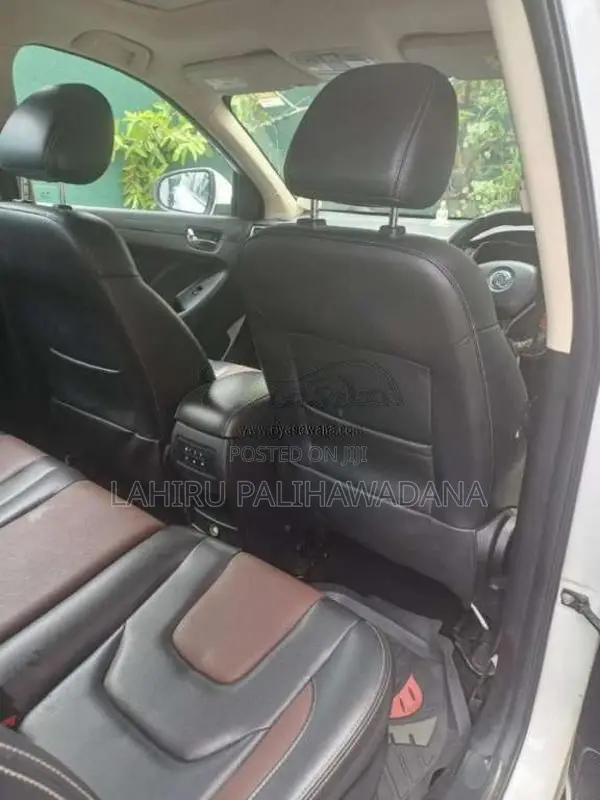 DFSK Glory 580 2021 SUV (Used)