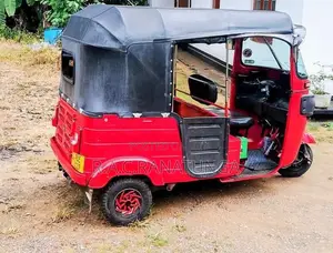 Bajaj 4 Stroke 2015 Three Wheel (Used)