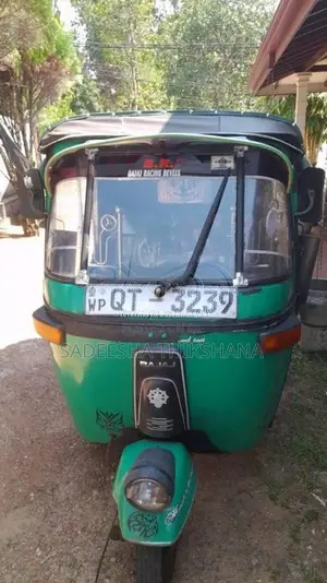 Bajaj 4 stroke 2009 Three Wheel (Used)