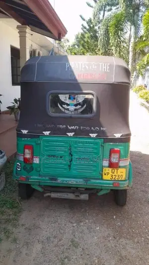 Bajaj 4 stroke 2009 Three Wheel (Used)