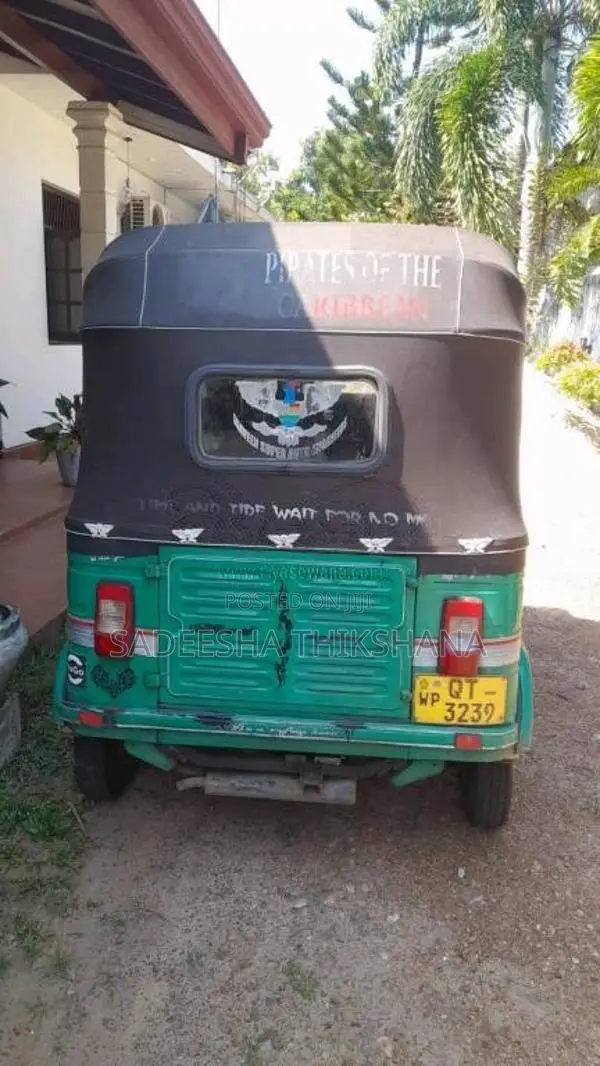 Bajaj 4 stroke 2009 Three Wheel (Used)