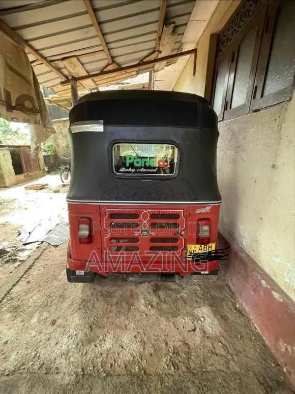 Bajaj Re 2016 Three Wheel (Used)