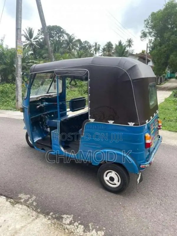 Bajaj 2 Stroke 2006 Three Wheel (Used)