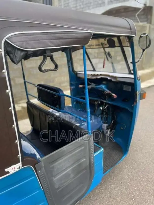 Bajaj 2 Stroke 2006 Three Wheel (Used)
