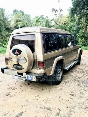Mitsubishi Pajero 1987 SUV (Used)