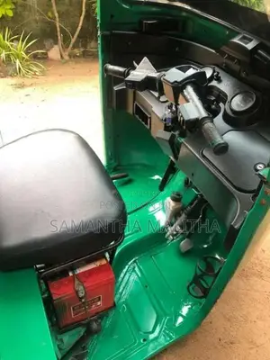 Bajaj 4 Stroke 2015 Three Wheel (Used)