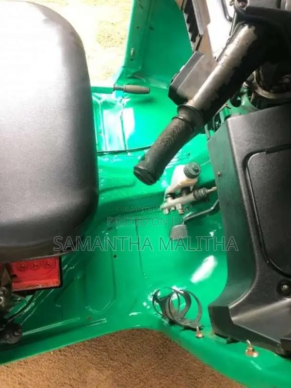 Bajaj 4 Stroke 2015 Three Wheel (Used)