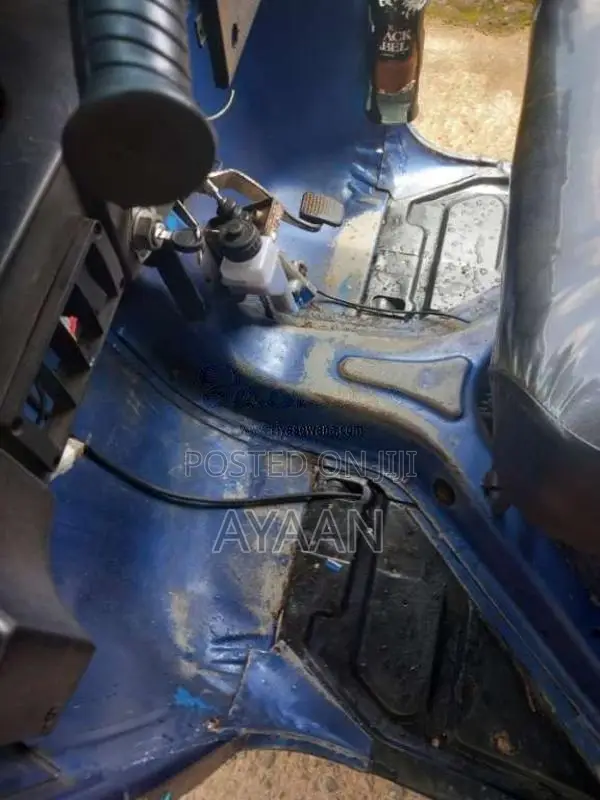 Bajaj 4 Stroke 2010 Three Wheel (Used)