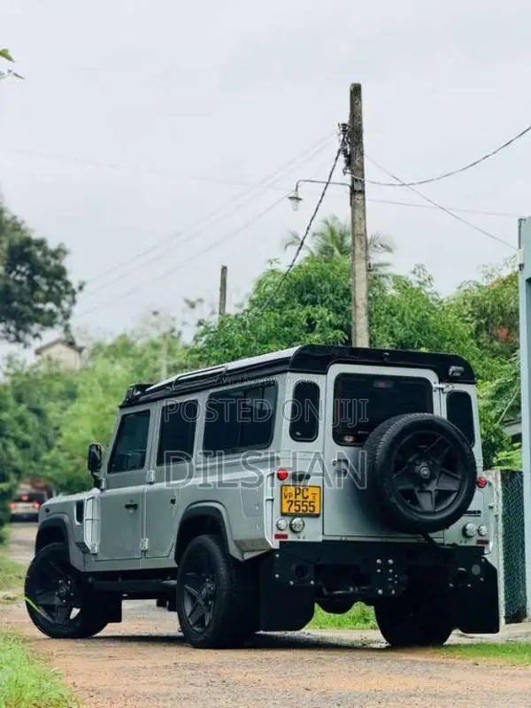 Land-Rover Defender 110 KAHN 2.2 PUMA 2008 SUV (Used)