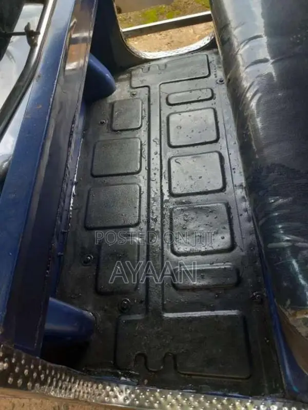 Bajaj 4 Stroke 2010 Three Wheel (Used)