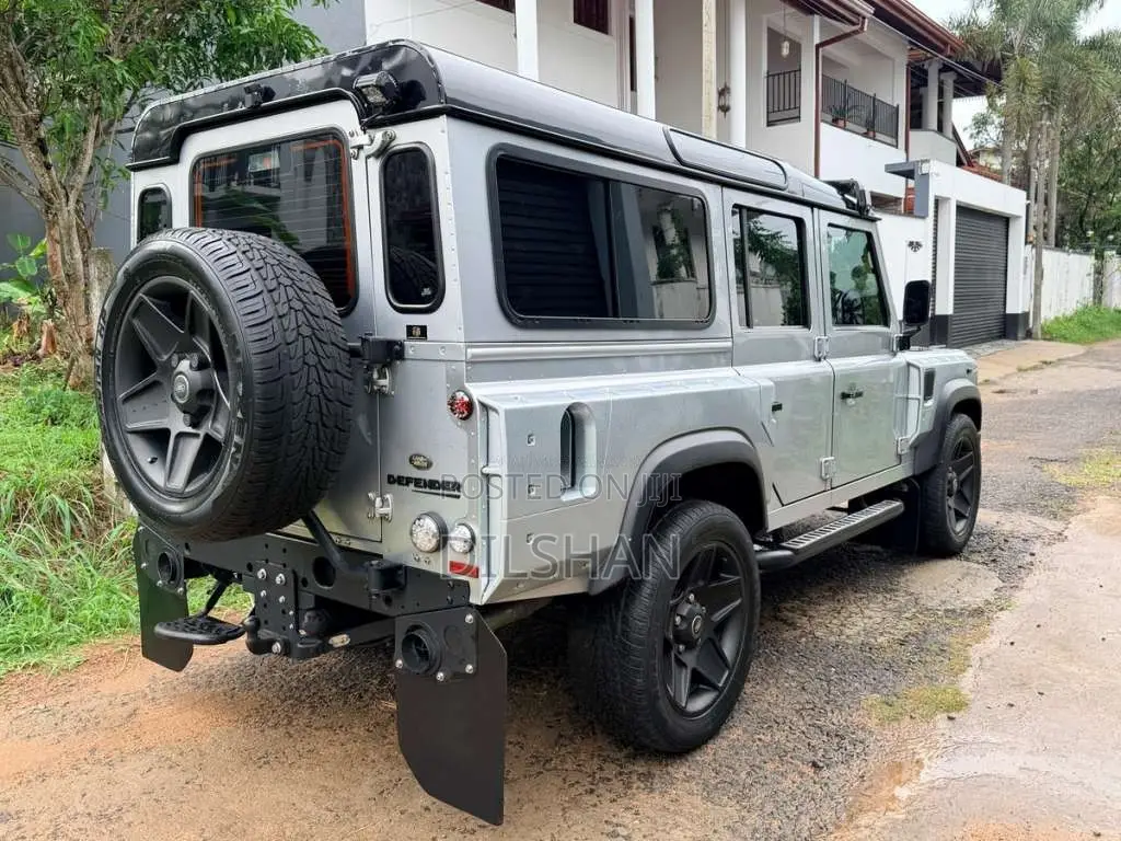 Land-Rover Defender 110 KAHN 2.2 PUMA 2008 SUV (Used)