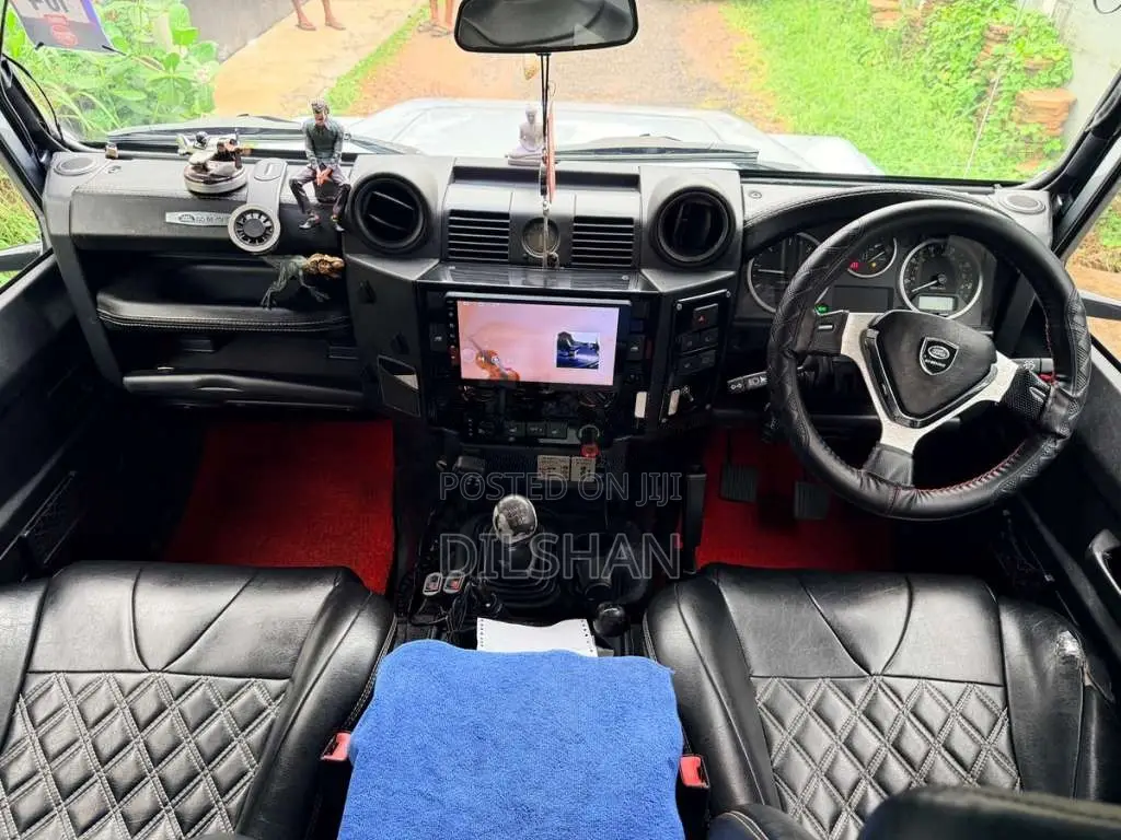 Land-Rover Defender 110 KAHN 2.2 PUMA 2008 SUV (Used)