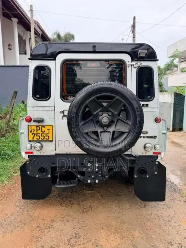 Land-Rover Defender 110 KAHN 2.2 PUMA 2008 SUV (Used)