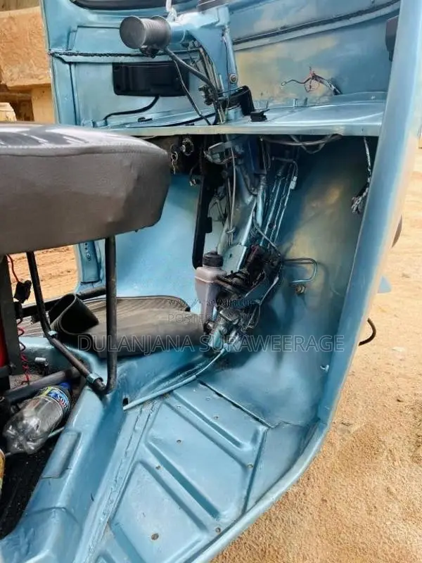 Bajaj RE 2002 Three Wheel (Used)