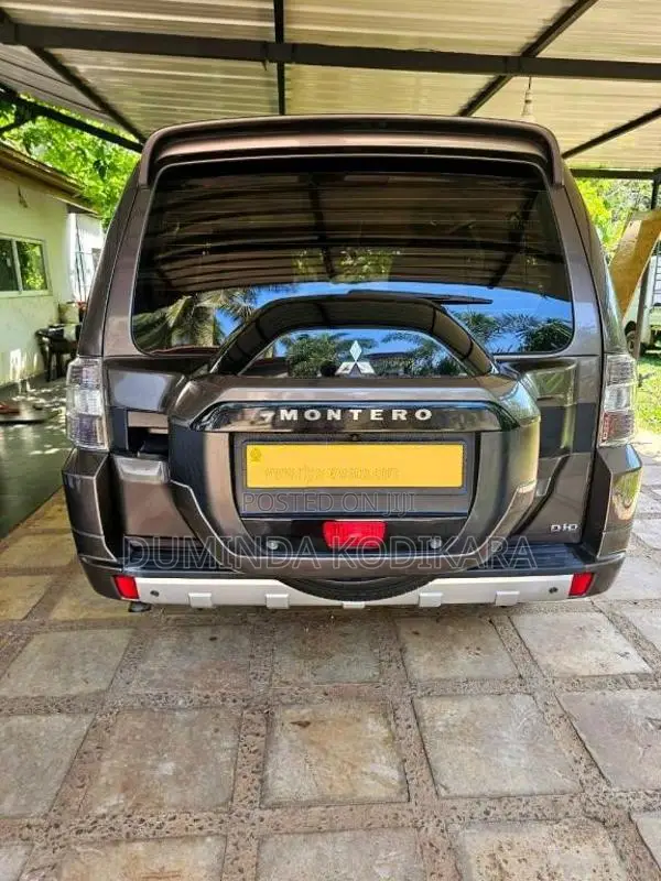 Mitsubishi Montero V98 2013 SUV (Used)