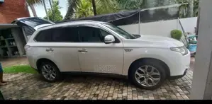 Mitsubishi Outlander 2015 SUV (Used)