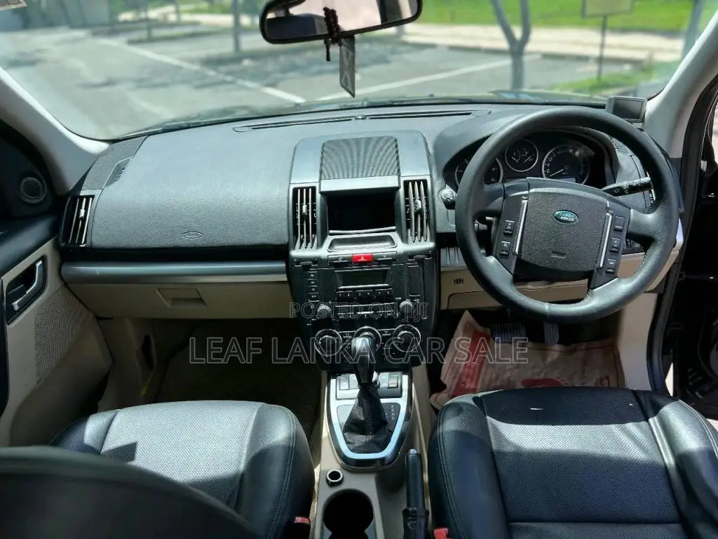 Land-Rover Freelander 2 2012 SUV (Used)