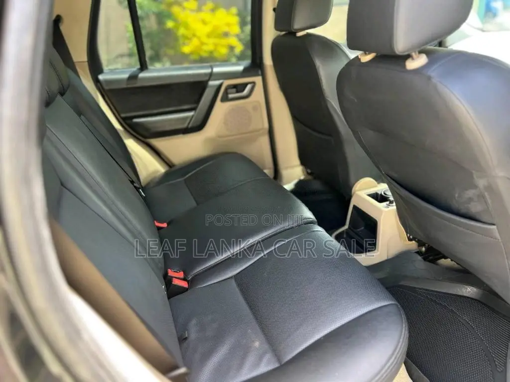 Land-Rover Freelander 2 2012 SUV (Used)
