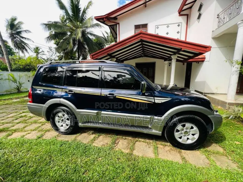 Mitsubishi Montero 2003 SUV (Used)