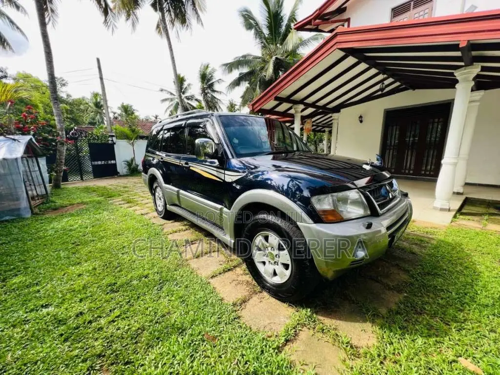 Mitsubishi Montero 2003 SUV (Used)