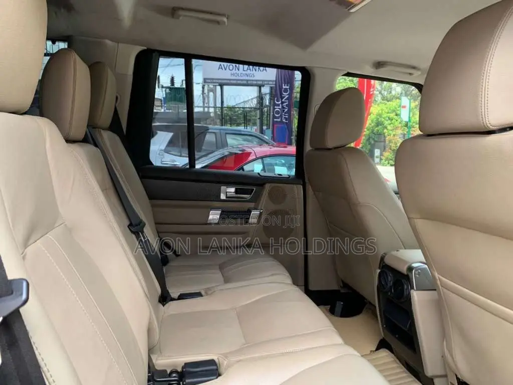 Land-Rover Discovery 4 2016 SUV (Used)
