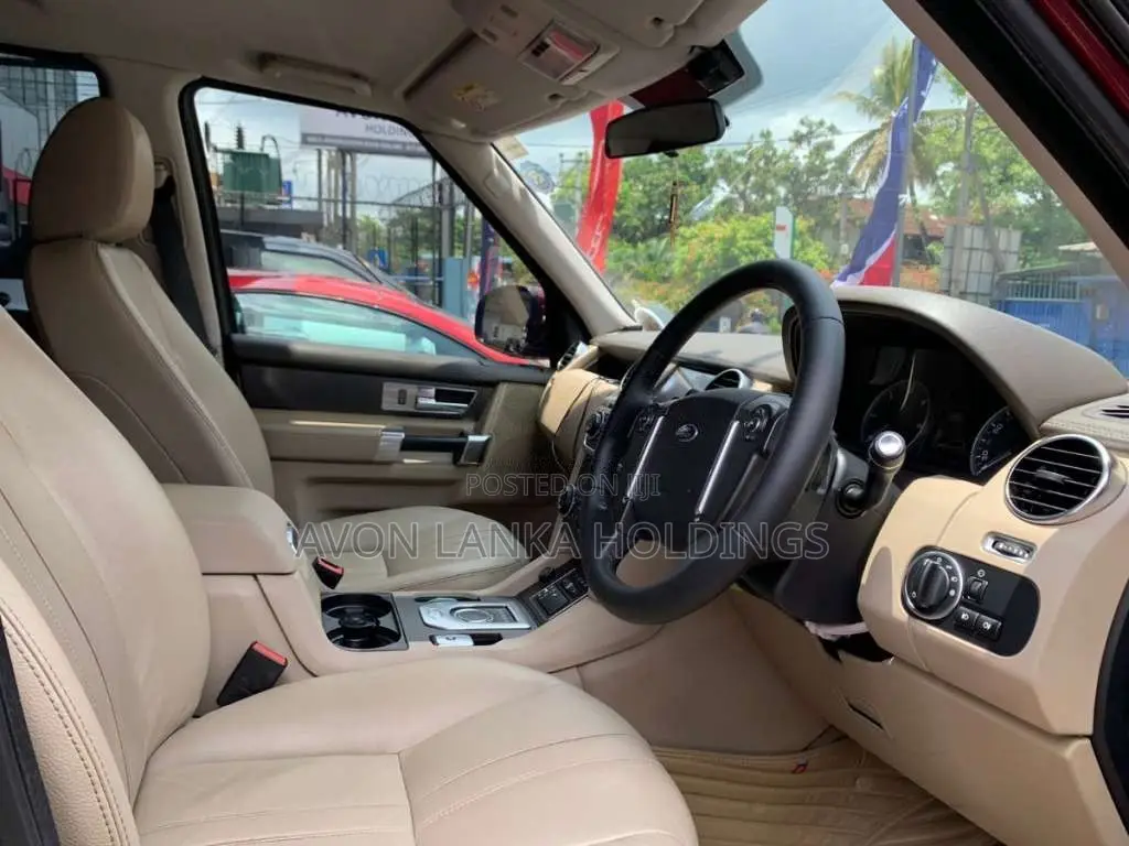 Land-Rover Discovery 4 2016 SUV (Used)