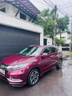 Honda Vezel 2014 SUV (Used)