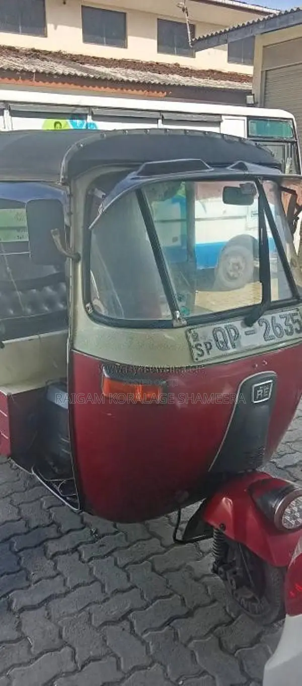 Bajaj RE 2010 Three Wheel (Used)