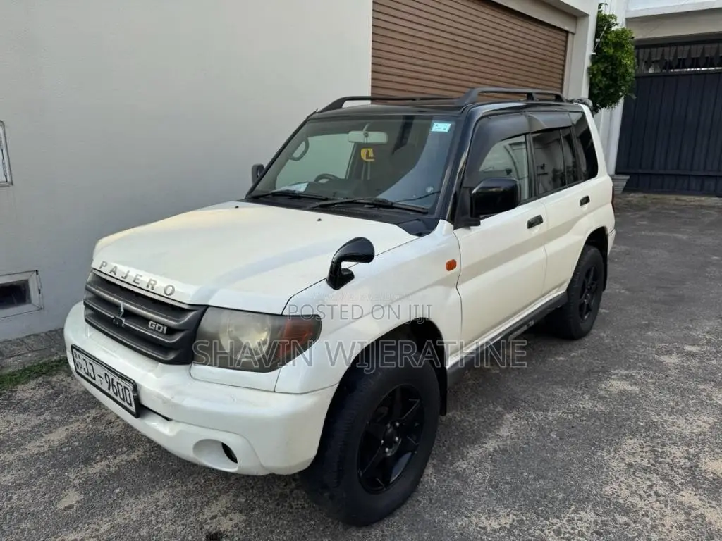 Mitsubishi Pajero Io 2001 SUV (Used)