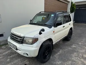 Mitsubishi Pajero Io 2001 SUV (Used)