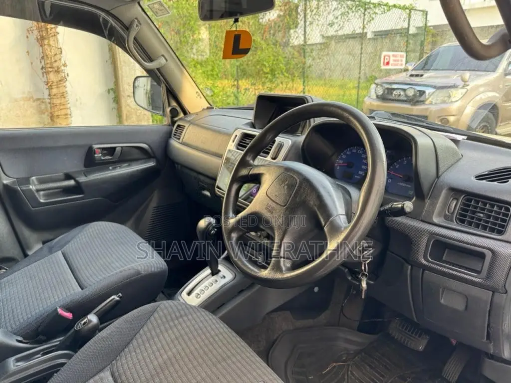 Mitsubishi Pajero Io 2001 SUV (Used)