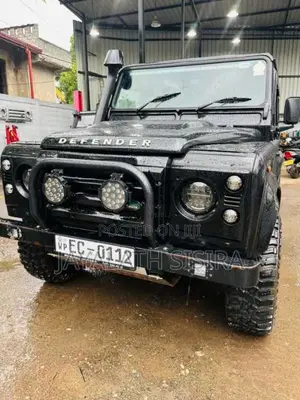 Land-Rover Defender 2015 SUV (Used)