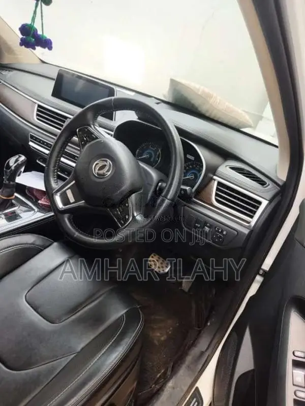 DFSK Glory I-Auto 2023 SUV (Used)