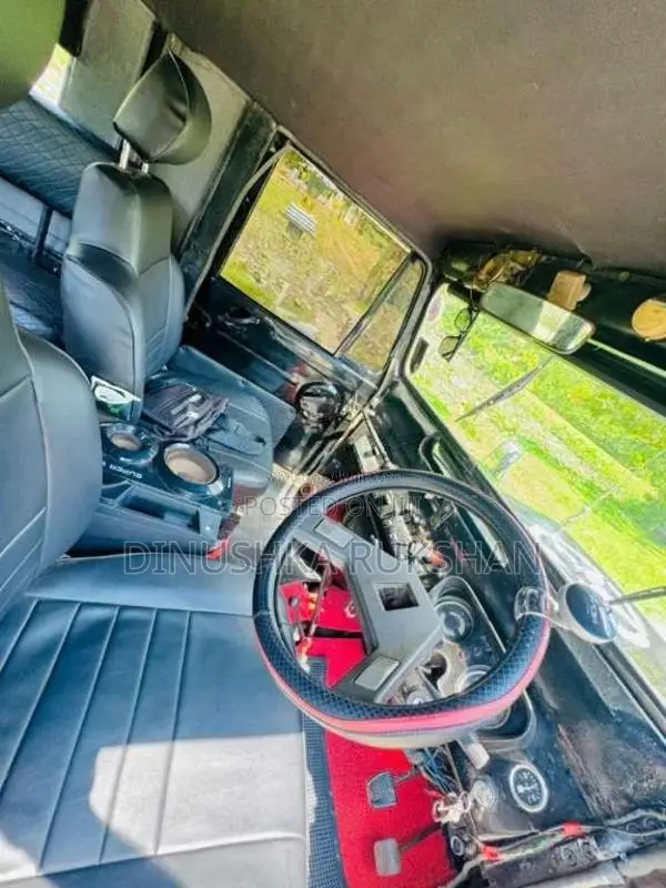Mitsubishi 4DR5 1969 SUV (Used)