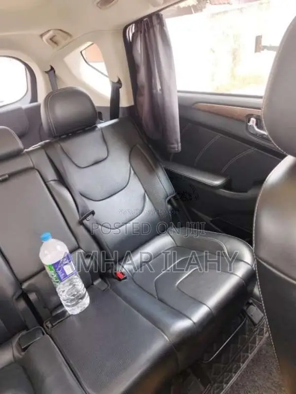 DFSK Glory I-Auto 2023 SUV (Used)