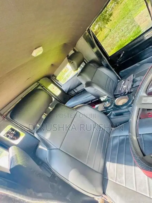 Mitsubishi 4DR5 1969 SUV (Used)