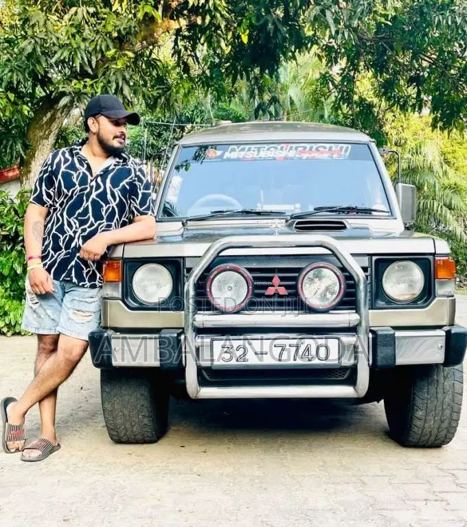 Mitsubishi Mk1 1988 SUV (Used)