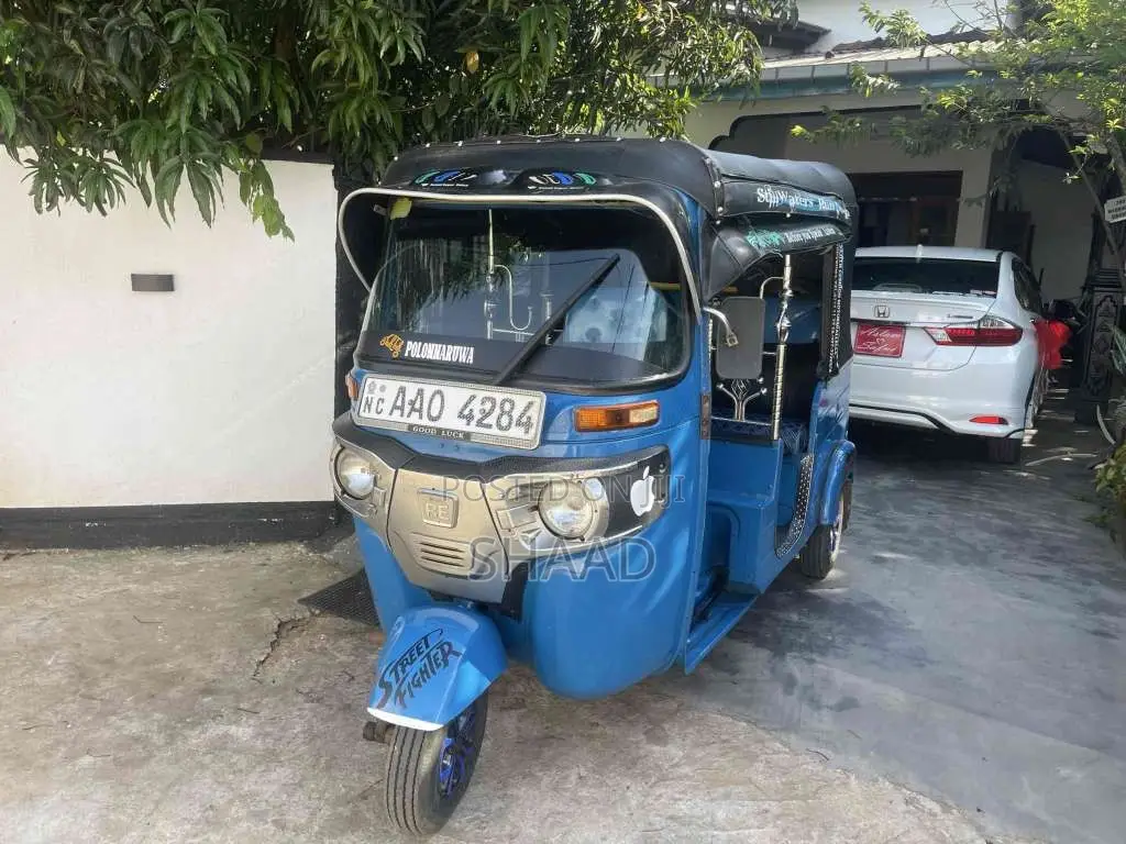 Bajaj RE 2014 Three Wheel (Used)
