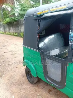 Bajaj RE 2004 Three Wheel (Used)